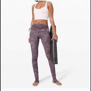Lululemon Hug your Core SHR Tight 28" Reve…